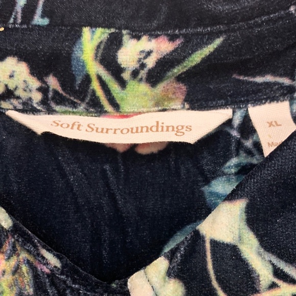 Soft Surroundings Floral Velvet Blouse Size XL - Picture 3 of 3